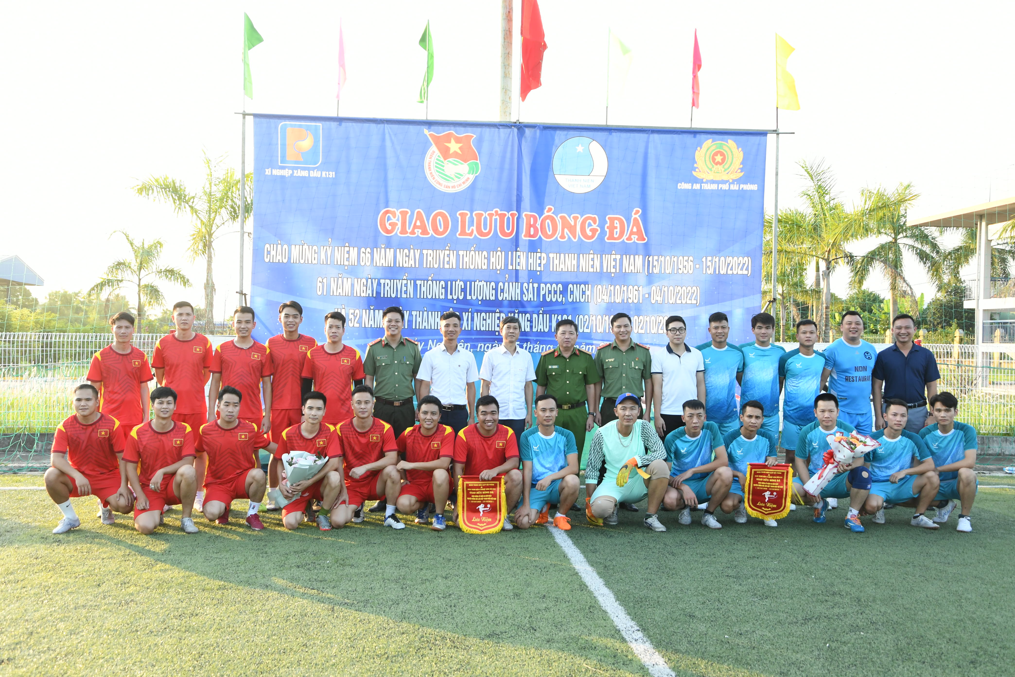 Giao hữu bóng đá Đoàn thanh niên CATP và Đoàn Thanh niên Xí nghiệp Xăng dầu K131